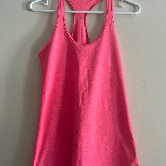 2 Lululemon racer back tanks - Picture 1 of 4